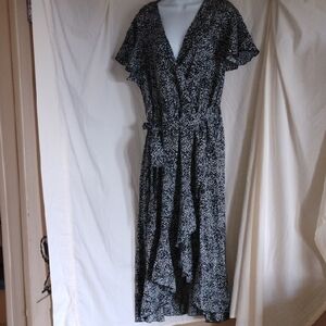 Dress With Tie Belt High Low